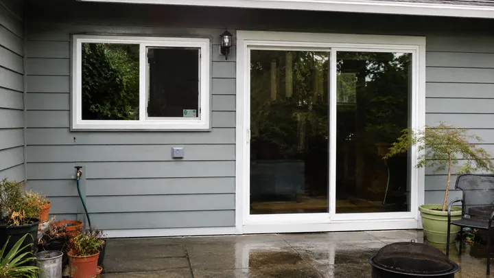 Window and sliding glass door cleaned to a clear, streak-free shine in Issaquah, WA